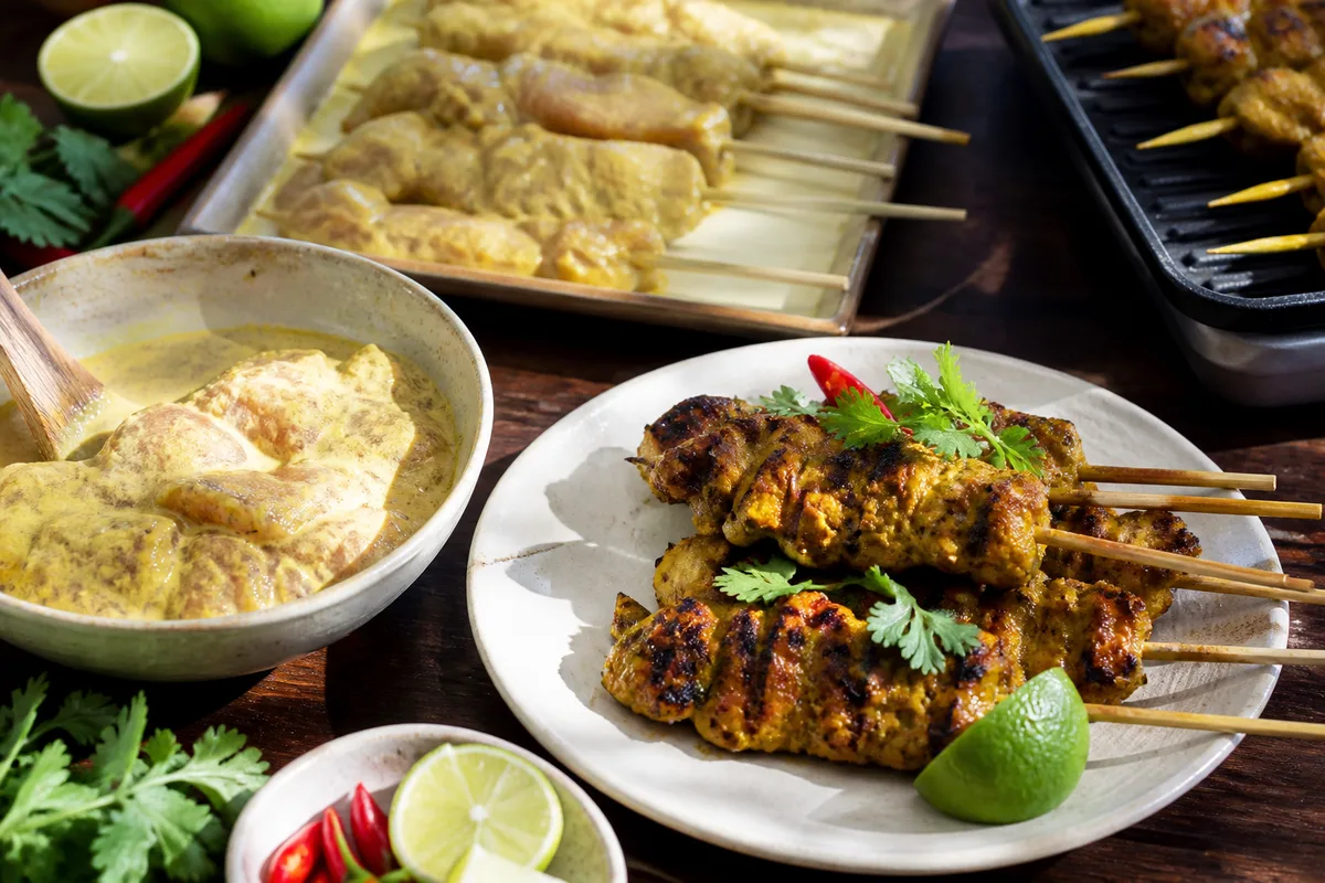 Brochettes satay : marinade et cuisson