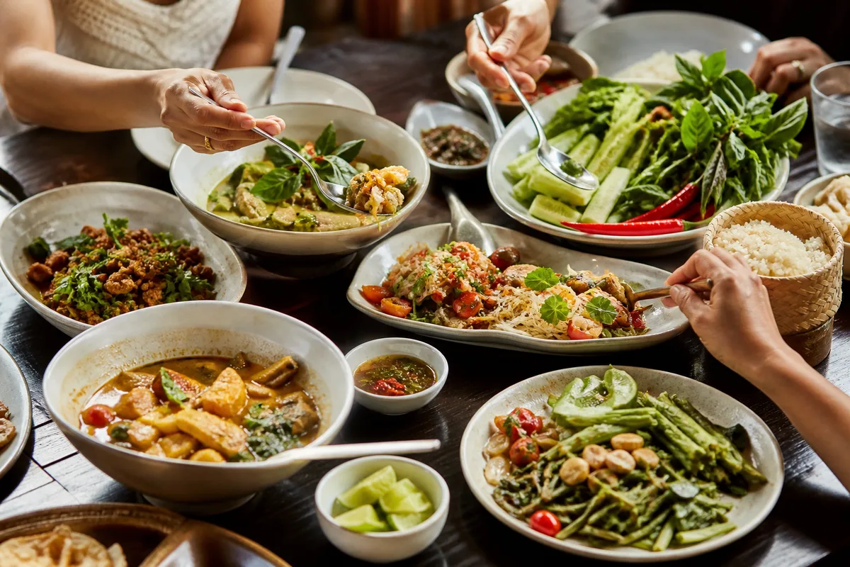 Manger thaï : le partage avant l'ordre des plats